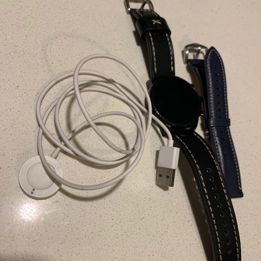 Fossil Gen 4 smart watch with charger. - Picture 7 of 7